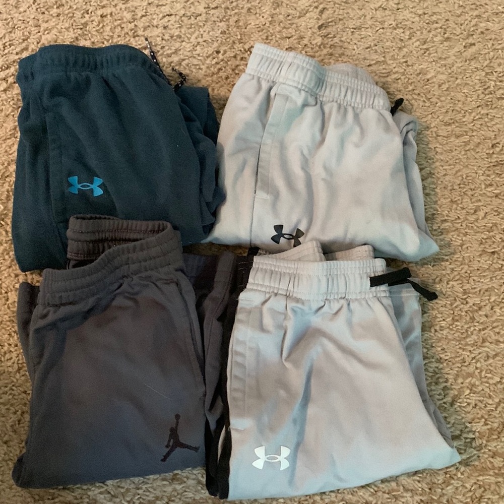 Boys size youth large and 1 size youth Medium